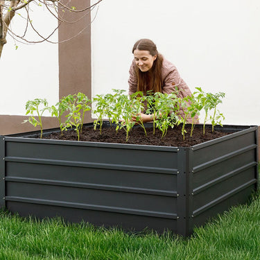 Galvanized Raised Garden Bed Kit 4×4×2ft - Square Galvanized Planter Outdoor Raised Garden Boxes - Its symmetrical square shape is perfect for fitting into corners, patios, or tight garden layouts